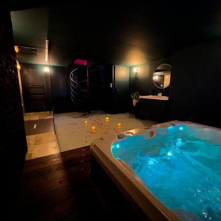 Mieuxqualhotel Jacuzzi Privatif Velvet Desire Бордо Екстер'єр фото