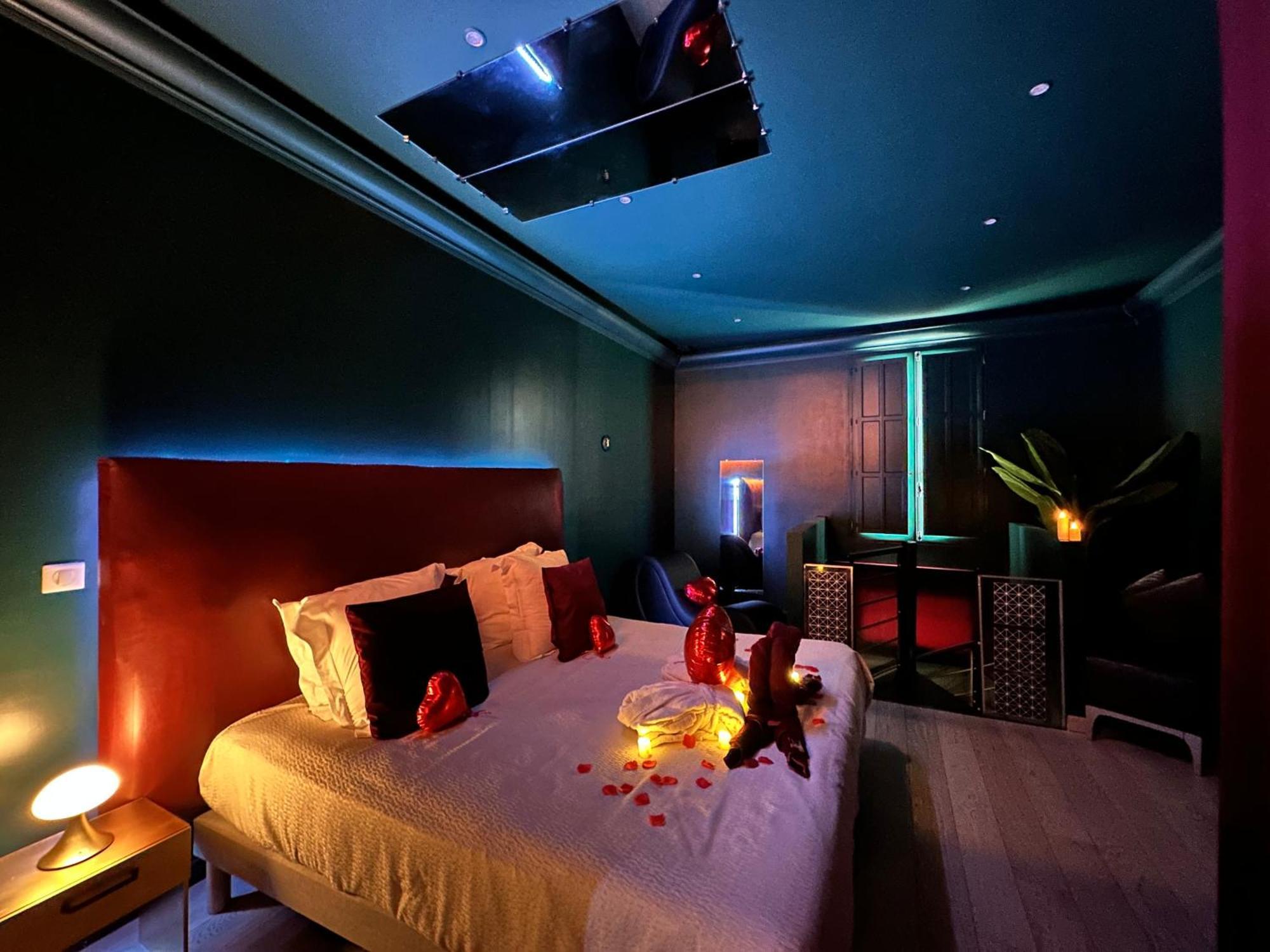 Mieuxqualhotel Jacuzzi Privatif Velvet Desire Бордо Екстер'єр фото