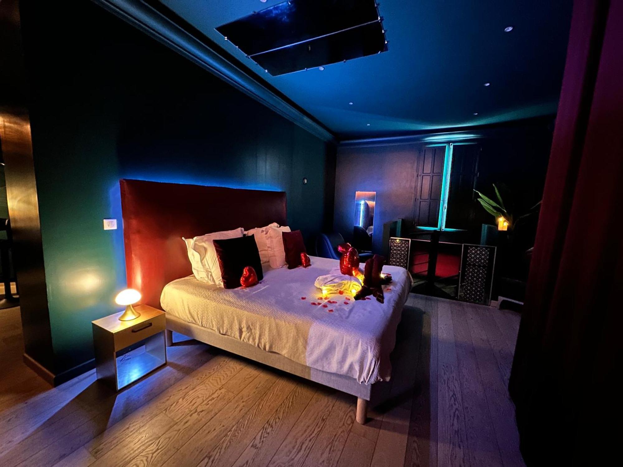 Mieuxqualhotel Jacuzzi Privatif Velvet Desire Бордо Екстер'єр фото